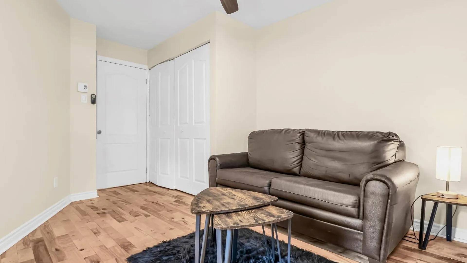 Lägenhet Beautiful 3-Bedrooms In Heart Of Plateau Mont-Royal Montréal Kanada