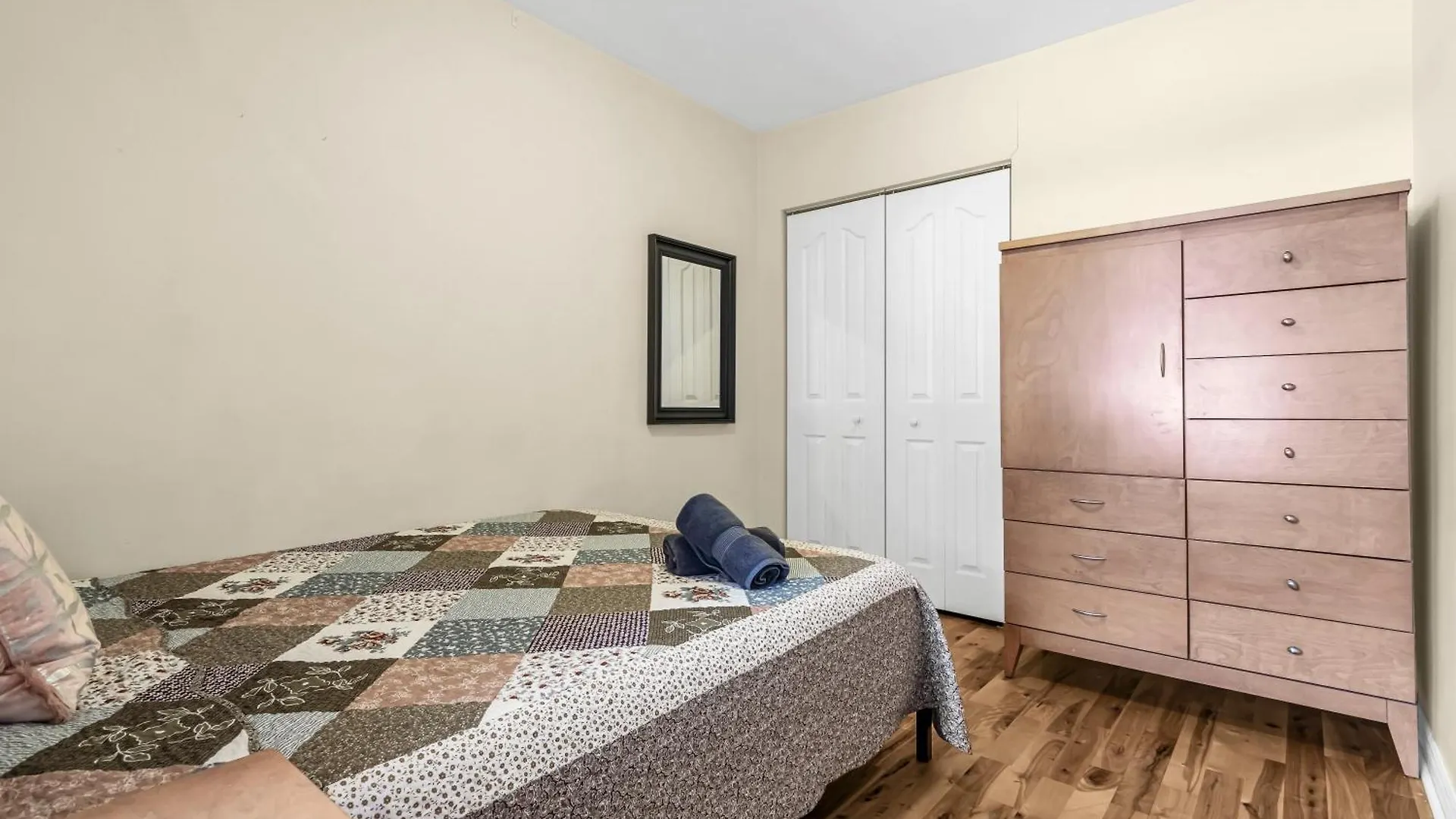 Beautiful 3-Bedrooms In Heart Of Plateau Mont-Royal Montréal
