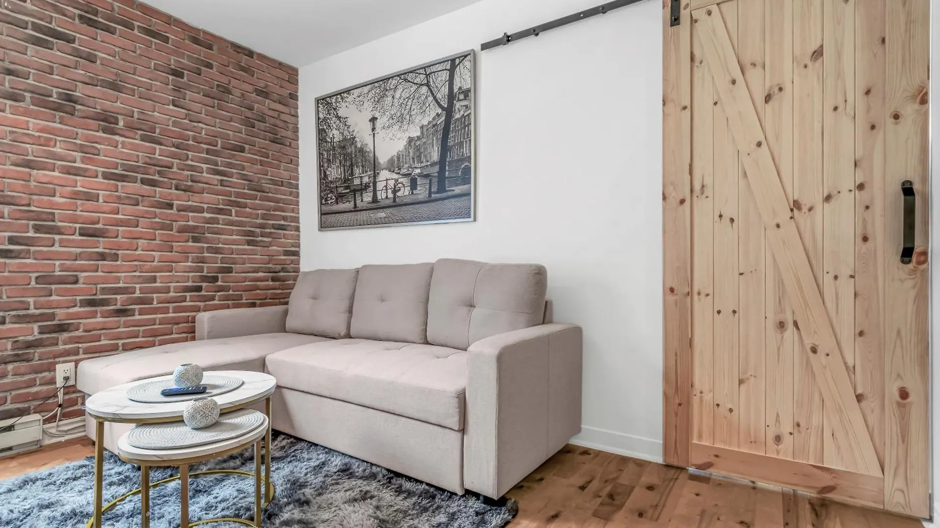 Lägenhet Beautiful 3-Bedrooms In Heart Of Plateau Mont-Royal Montréal Kanada